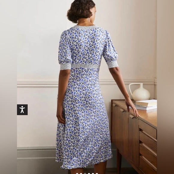 Boden Eva Jersey Midi Dress in Bluebell Delicate Bud - Picture 2 of 16